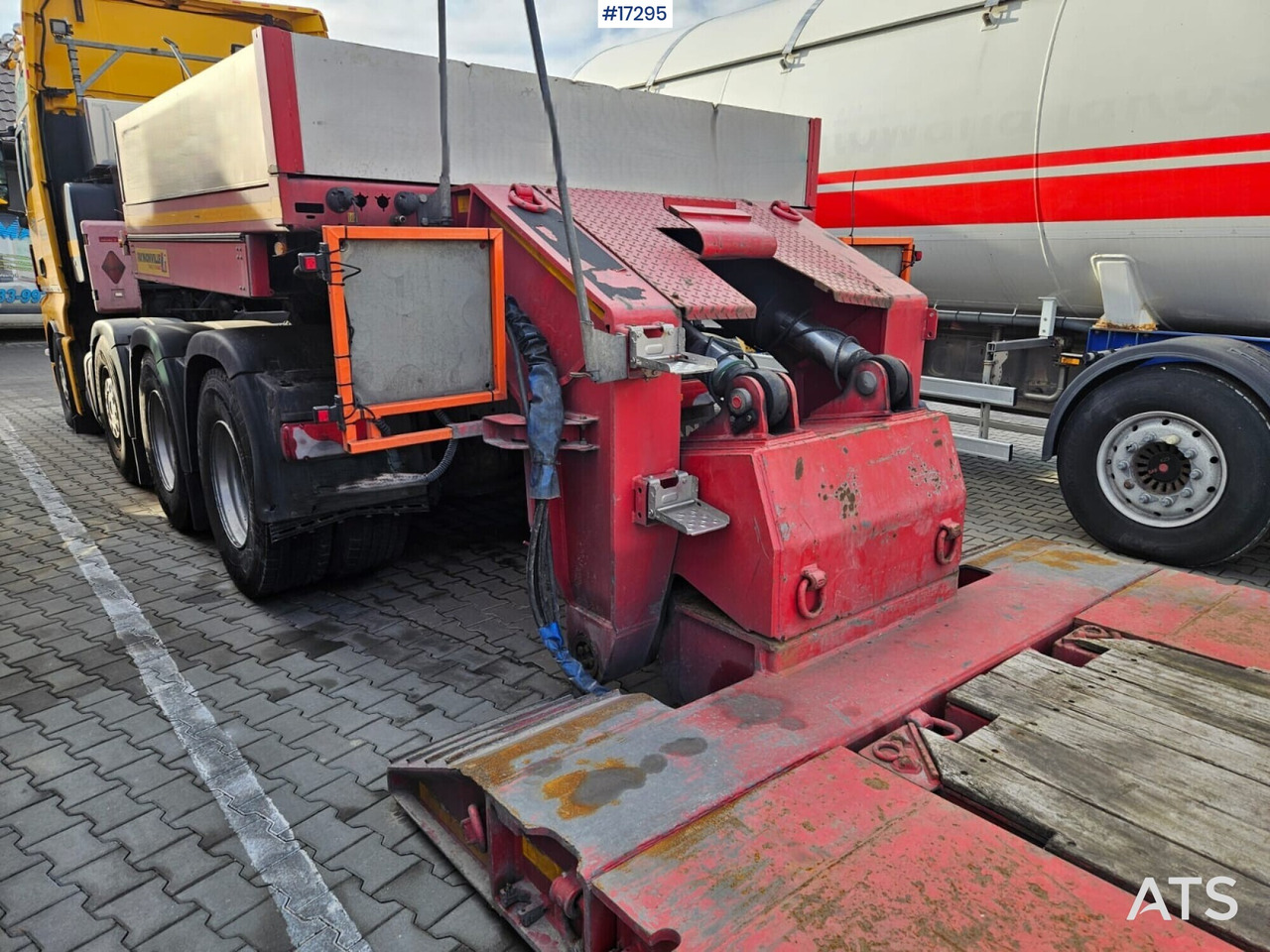 Truck semi-trailer, low-bed FAYMONVILLE MEGAMAX (2017) - Low loader semi-trailer: picture 4 Truck semi-trailer, low-bed FAYMONVILLE MEGAMAX (2017) - Low loader semi-trailer: picture 4