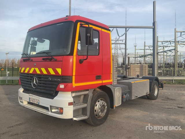 1999 Mercedes-Benz Actros 1835 4x2 Cab and Chassis - Cab chassis truck: picture 2 1999 Mercedes-Benz Actros 1835 4x2 Cab and Chassis - Cab chassis truck: picture 2