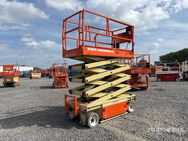 2003 JLG 2646E3 Electric Scissor Lift - Scissor lift: picture 3 2003 JLG 2646E3 Electric Scissor Lift - Scissor lift: picture 3