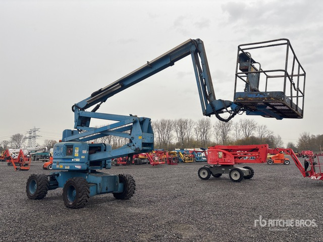 2007 Genie Z-60/34 4WD Diesel Articulating Boom Lift - Articulated boom: picture 3 2007 Genie Z-60/34 4WD Diesel Articulating Boom Lift - Articulated boom: picture 3
