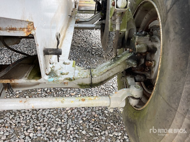 2007 Potain IGO32 Tri/A Self-Erecting Mobile Tower Crane - Self-erecting tower crane: picture 5 2007 Potain IGO32 Tri/A Self-Erecting Mobile Tower Crane - Self-erecting tower crane: picture 5