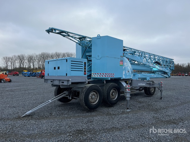 2007 Potain IGO32 Tri/A Self-Erecting Mobile Tower Crane - Self-erecting tower crane: picture 3 2007 Potain IGO32 Tri/A Self-Erecting Mobile Tower Crane - Self-erecting tower crane: picture 3