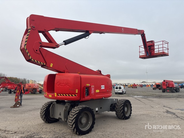 2008 Genie Z-80/60 4WD Diesel Articulating Boom Lift - Articulated boom: picture 2 2008 Genie Z-80/60 4WD Diesel Articulating Boom Lift - Articulated boom: picture 2
