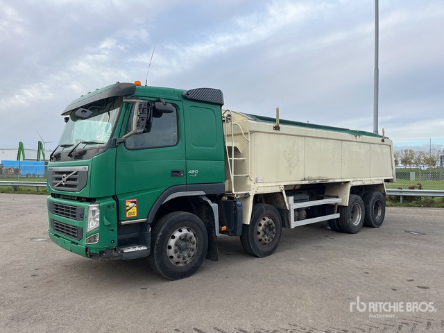 2010 Volvo FM420 8x4 Twin-Steer Sleeper Quad/A Dump Truck - Tipper: picture 2 2010 Volvo FM420 8x4 Twin-Steer Sleeper Quad/A Dump Truck - Tipper: picture 2