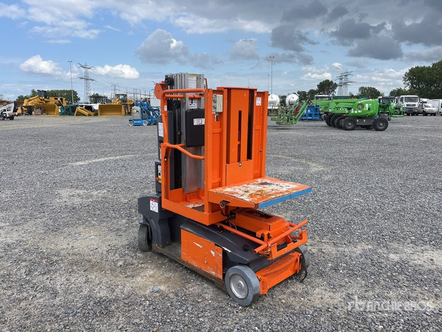 2011 JLG Toucan-Duo Vertical Mast Lift - Vertical mast lift: picture 4 2011 JLG Toucan-Duo Vertical Mast Lift - Vertical mast lift: picture 4