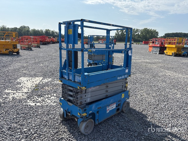 2013 Genie GS-1932 Electric Scissor Lift - Scissor lift: picture 1 2013 Genie GS-1932 Electric Scissor Lift - Scissor lift: picture 1
