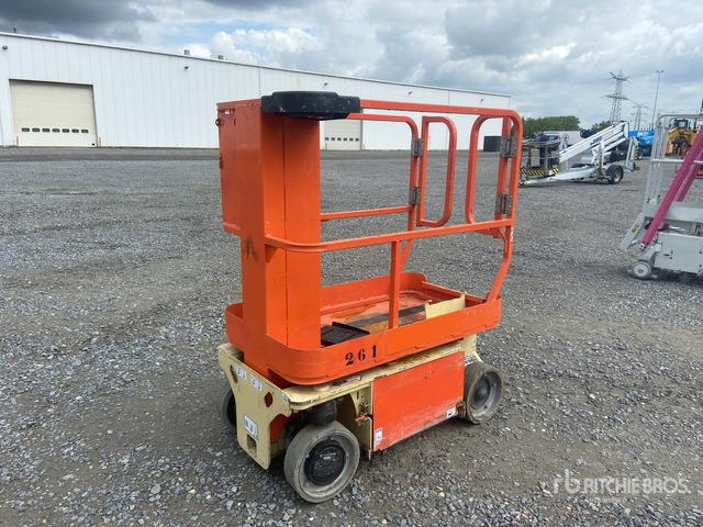 JLG 1230ES Vertical Mast Lift - Vertical mast lift: picture 2 JLG 1230ES Vertical Mast Lift - Vertical mast lift: picture 2