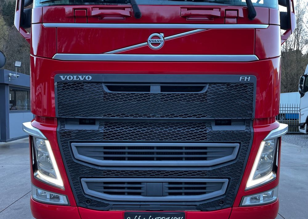 Tractor unit Volvo FH // Standard // 2018 // Duże zbiorniki // Klima postojowa // Radary // Idealny !: picture 17 Tractor unit Volvo FH // Standard // 2018 // Duże zbiorniki // Klima postojowa // Radary // Idealny !: picture 17