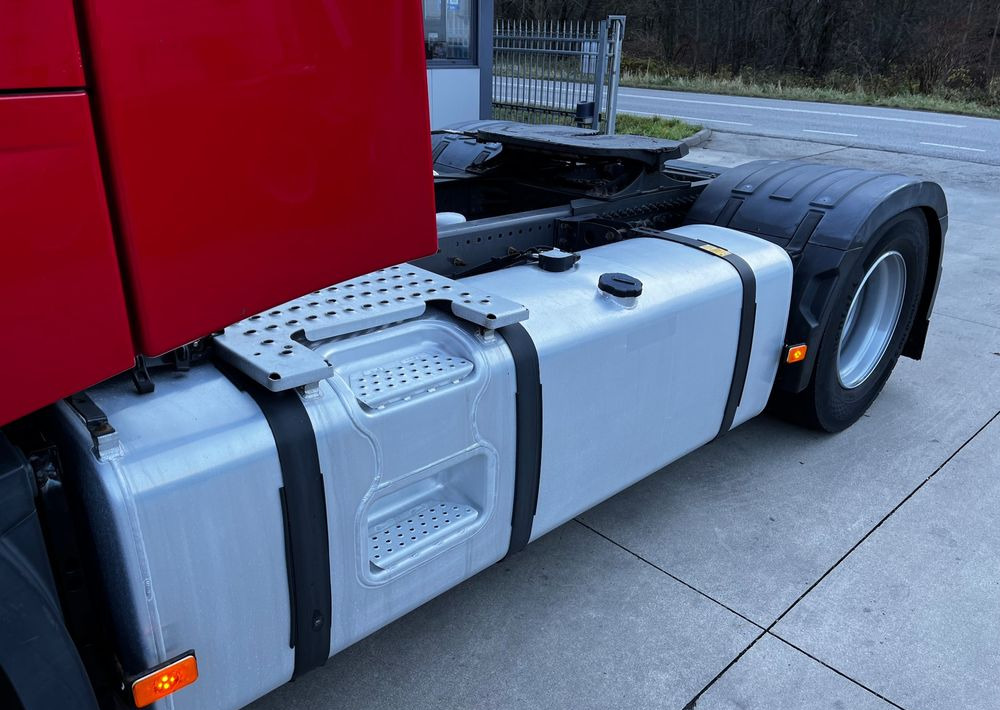 Tractor unit Volvo FH // Standard // 2018 // Duże zbiorniki // Klima postojowa // Radary // Idealny !: picture 15 Tractor unit Volvo FH // Standard // 2018 // Duże zbiorniki // Klima postojowa // Radary // Idealny !: picture 15