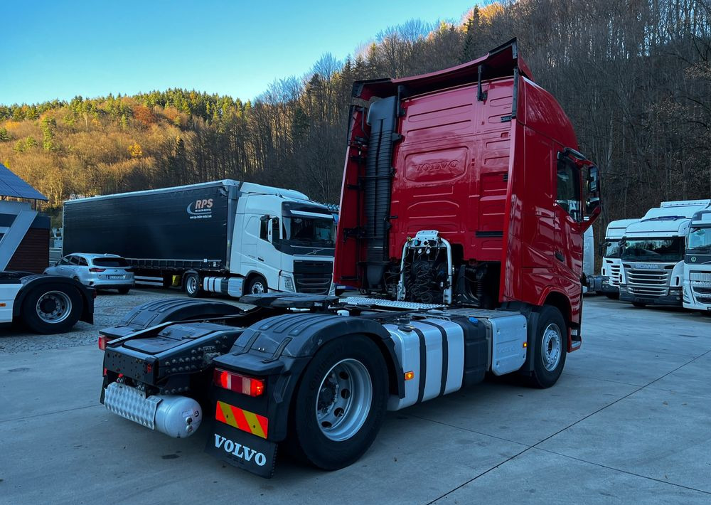 Tractor unit Volvo FH // Standard // 2018 // Duże zbiorniki // Klima postojowa // Radary // Idealny !: picture 8 Tractor unit Volvo FH // Standard // 2018 // Duże zbiorniki // Klima postojowa // Radary // Idealny !: picture 8