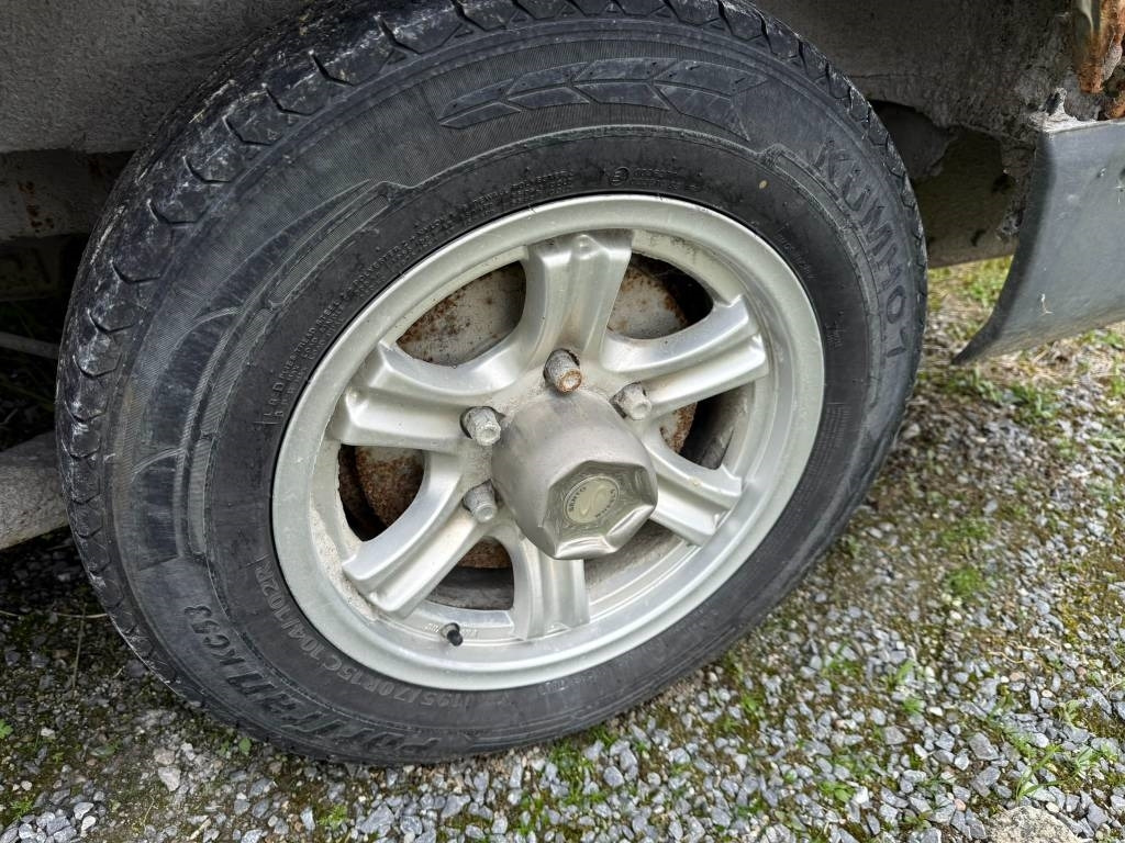 Small van Toyota Hiace 4x4: picture 10