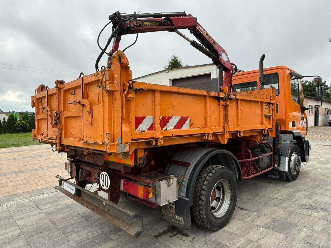 Iveco EuroCargo 120 120E18 Wywrotka z HDS MF 400 Film - Tipper: picture 4 Iveco EuroCargo 120 120E18 Wywrotka z HDS MF 400 Film - Tipper: picture 4