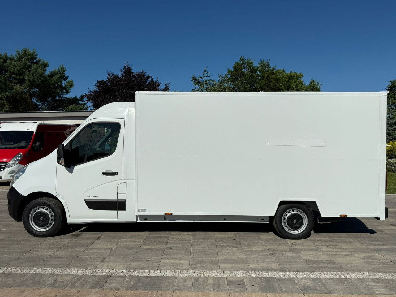 Renault Master Kontener niskopodłogowy Rampa najazdowa Sprowadzony Zarej - Box van: picture 5 Renault Master Kontener niskopodłogowy Rampa najazdowa Sprowadzony Zarej - Box van: picture 5
