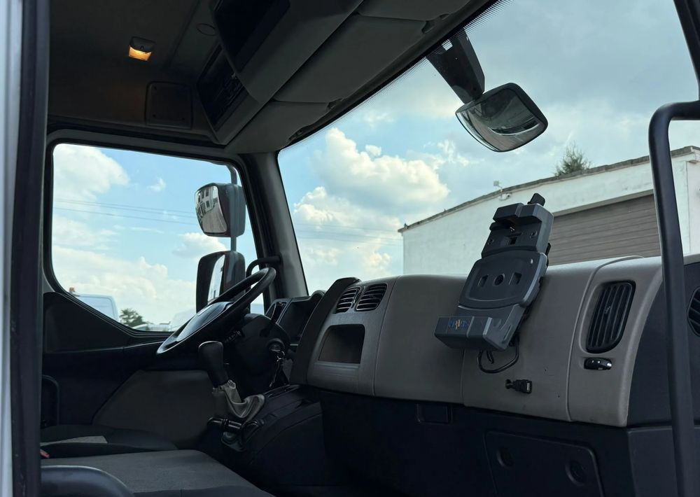 Curtainsider truck Renault Midlum: picture 9 Curtainsider truck Renault Midlum: picture 9