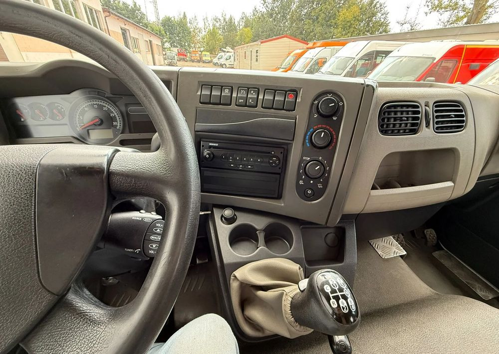 Curtainsider truck Renault Midlum: picture 13 Curtainsider truck Renault Midlum: picture 13