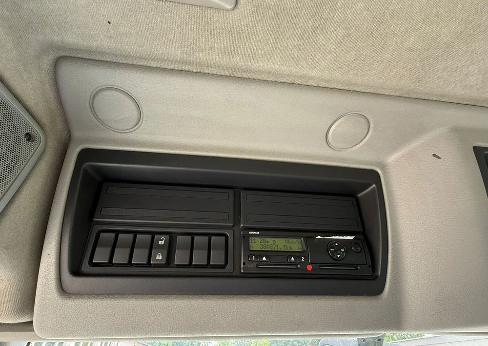 Curtainsider truck Renault Midlum: picture 14 Curtainsider truck Renault Midlum: picture 14