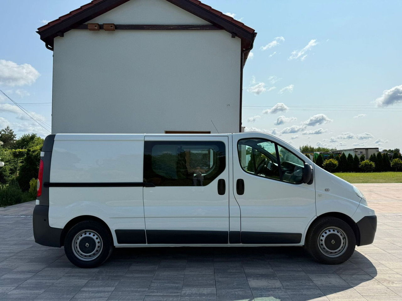 Renault Trafic 2.0 Doka 6 osobowy Klimatyzacja Hak - Small van: picture 4 Renault Trafic 2.0 Doka 6 osobowy Klimatyzacja Hak - Small van: picture 4