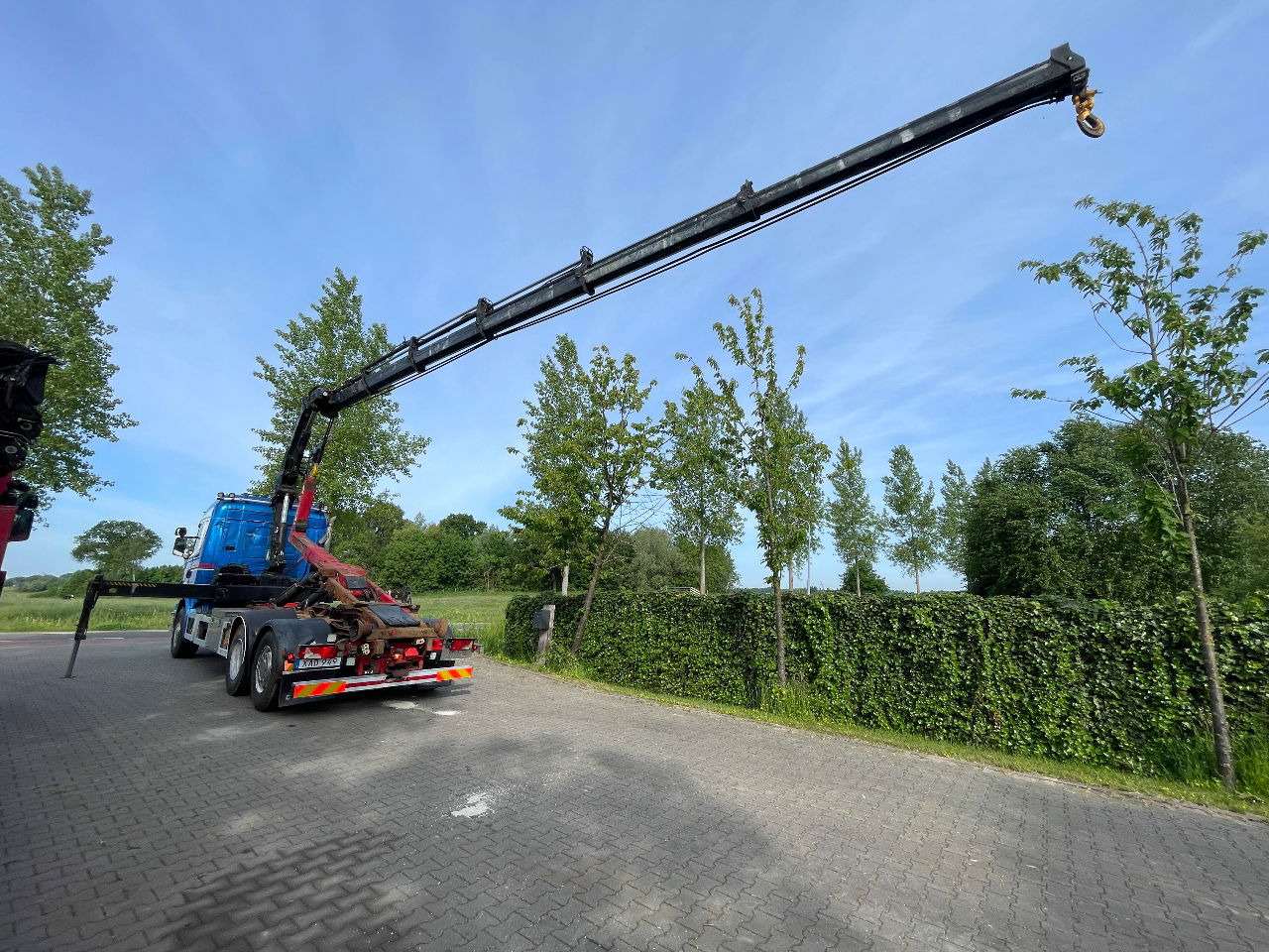 Container transporter/ Swap body truck, Crane truck Scania R480: picture 7