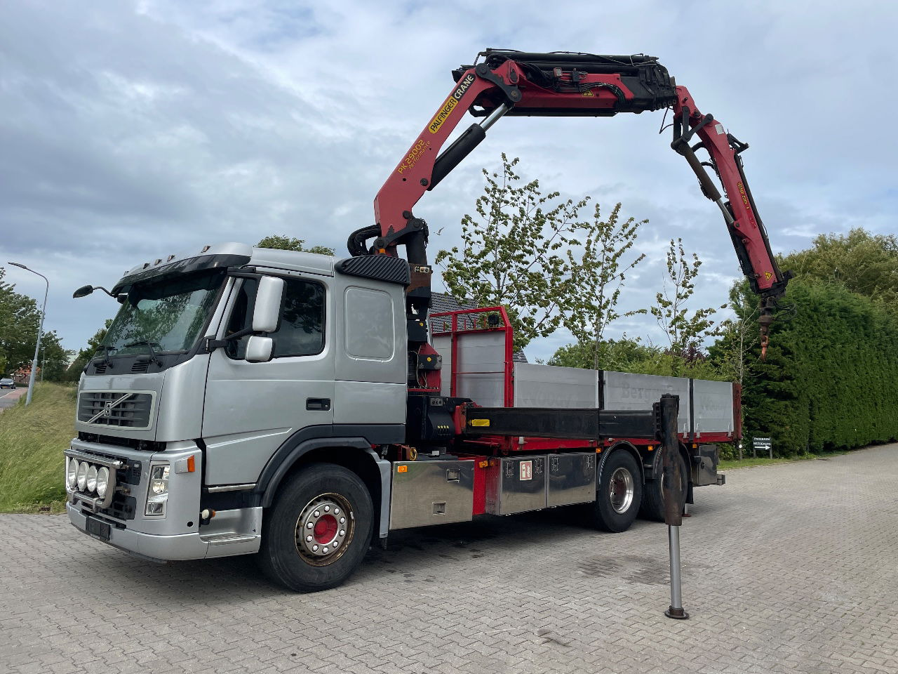 Volvo FM 440 with Palfinger PK29002 with jib flyjib - Crane truck: picture 1 Volvo FM 440 with Palfinger PK29002 with jib flyjib - Crane truck: picture 1
