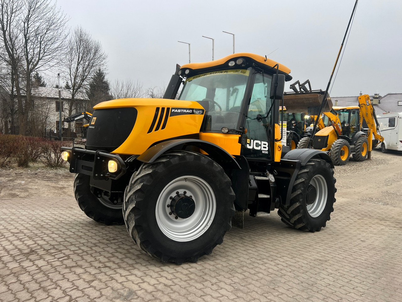 JCB Fastrac 3230 Xtra - Farm tractor: picture 1 JCB Fastrac 3230 Xtra - Farm tractor: picture 1