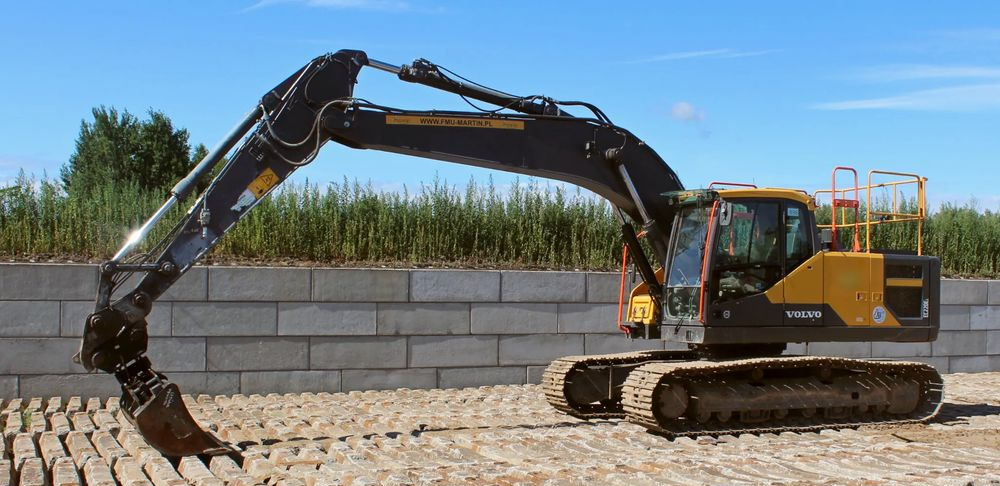Volvo EC220EL - Crawler excavator: picture 5 Volvo EC220EL - Crawler excavator: picture 5