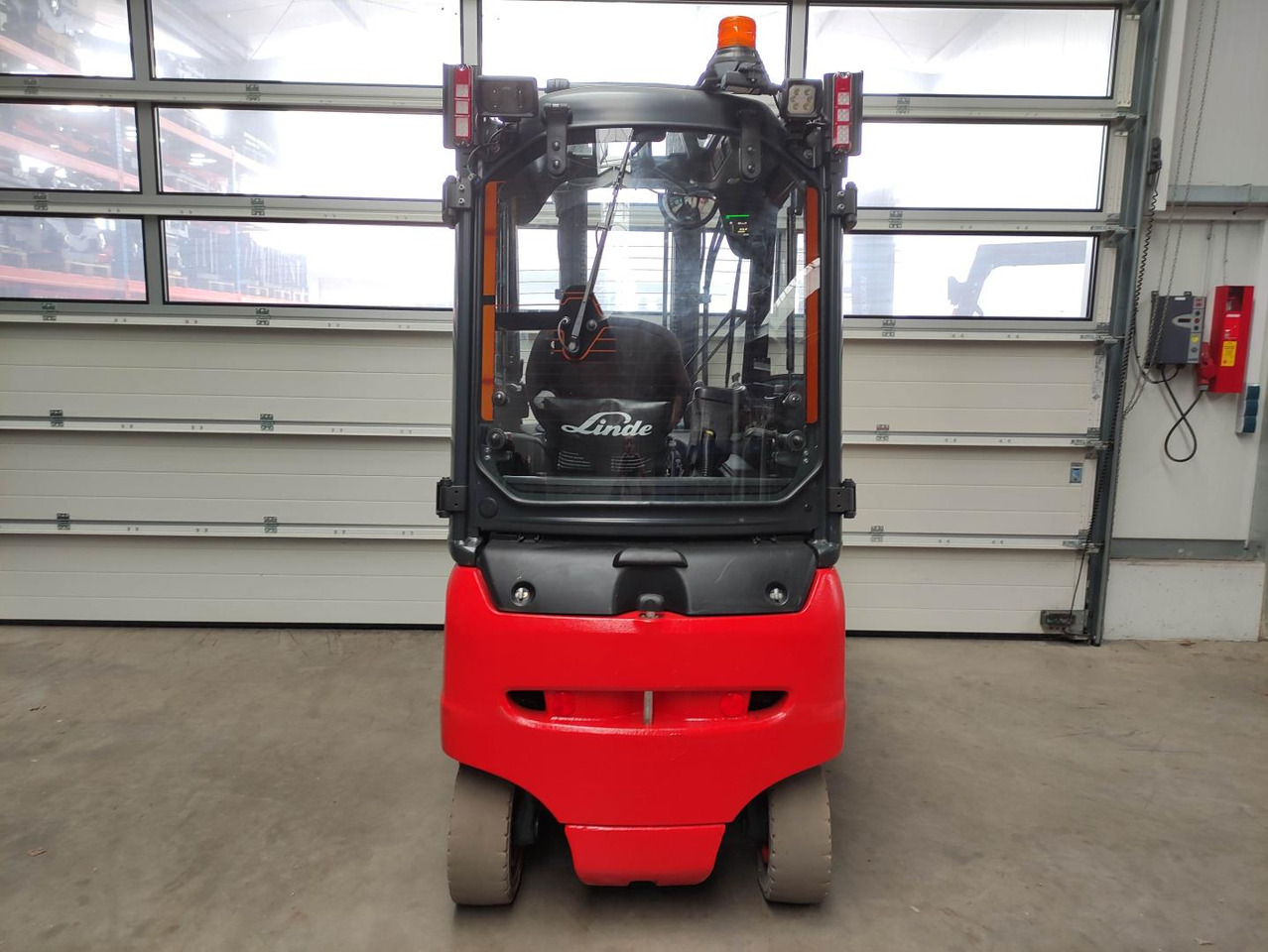 Linde E20PH-02-386-EVO - Electric forklift: picture 4 Linde E20PH-02-386-EVO - Electric forklift: picture 4