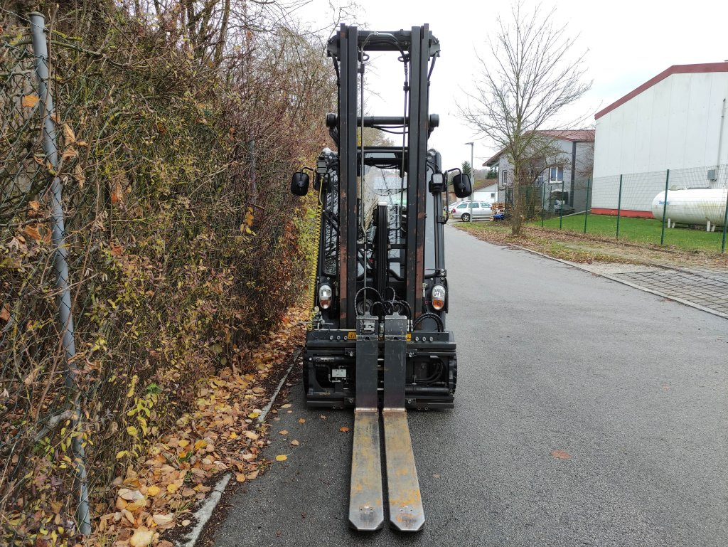 Linde E20PL-02-386 EVO - Electric forklift: picture 3 Linde E20PL-02-386 EVO - Electric forklift: picture 3