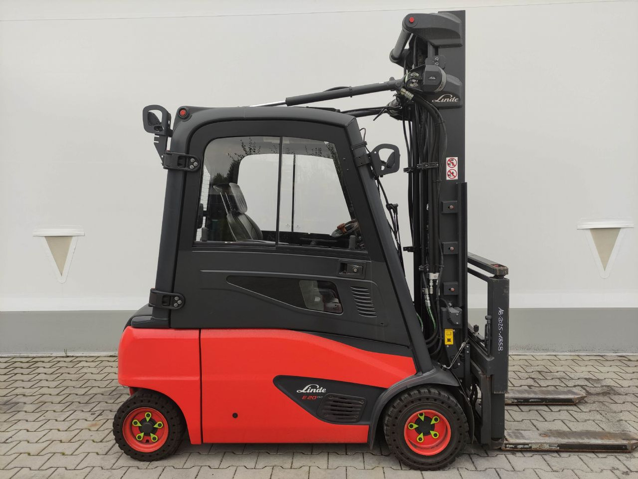 Linde E20PL-02-386 - Electric forklift: picture 2 Linde E20PL-02-386 - Electric forklift: picture 2