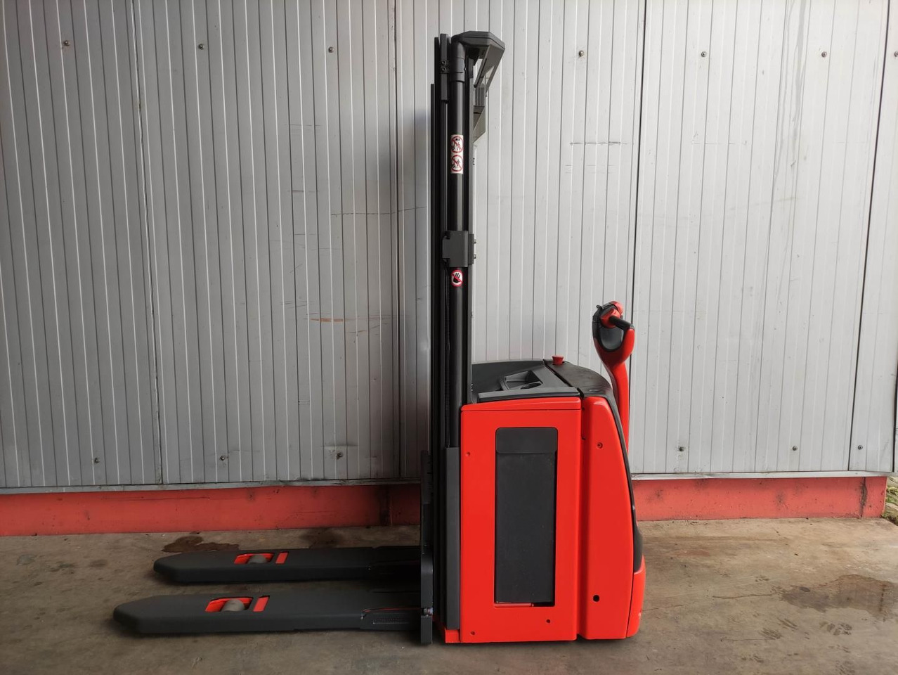 Linde L14-1173 (LACK NEU) - Stacker: picture 1 Linde L14-1173 (LACK NEU) - Stacker: picture 1
