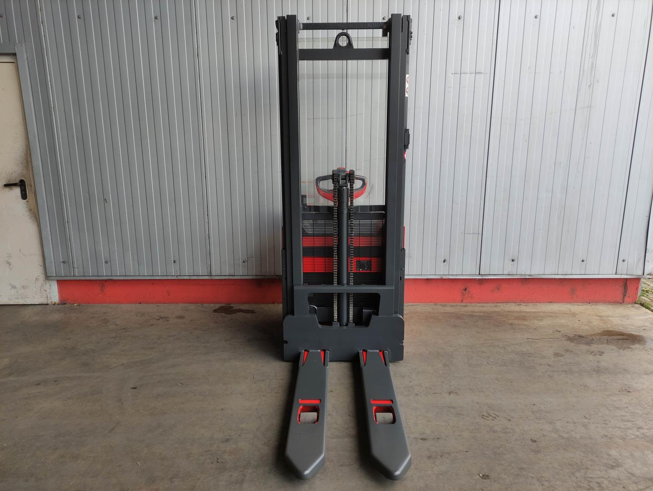 Linde L14-1173 (LACK NEU) - Stacker: picture 3 Linde L14-1173 (LACK NEU) - Stacker: picture 3