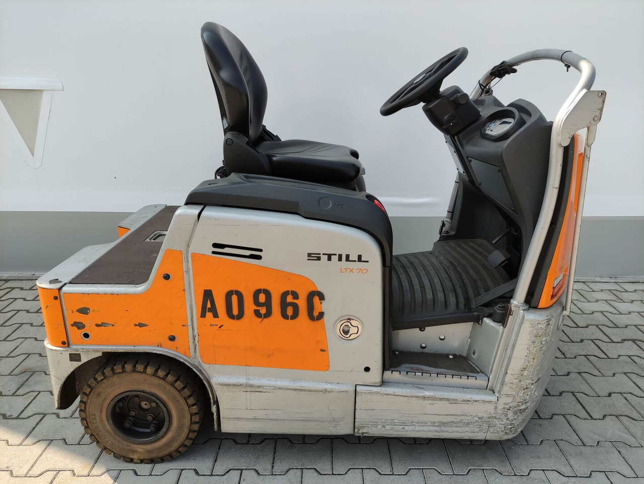 Still LTX-70 - Tow tractor: picture 2 Still LTX-70 - Tow tractor: picture 2