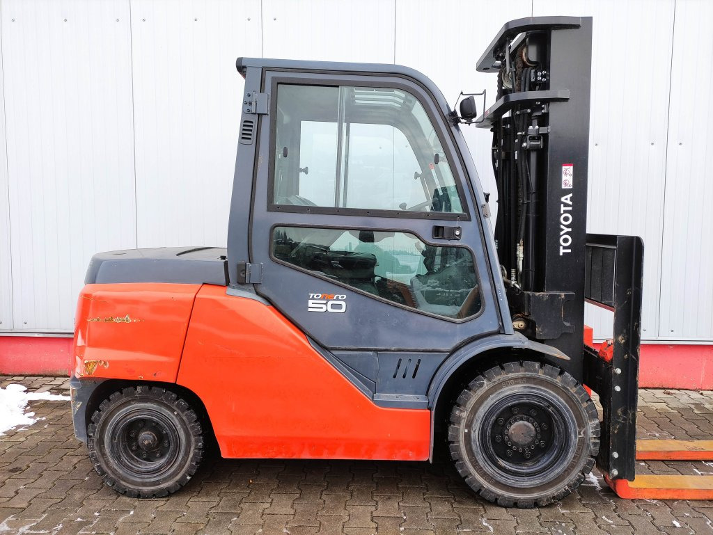 Toyota 40-8FD50N - Diesel forklift: picture 2 Toyota 40-8FD50N - Diesel forklift: picture 2