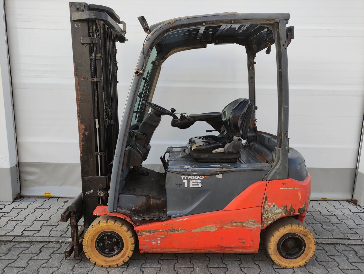 Toyota 8FBMT16 - Electric forklift: picture 1 Toyota 8FBMT16 - Electric forklift: picture 1