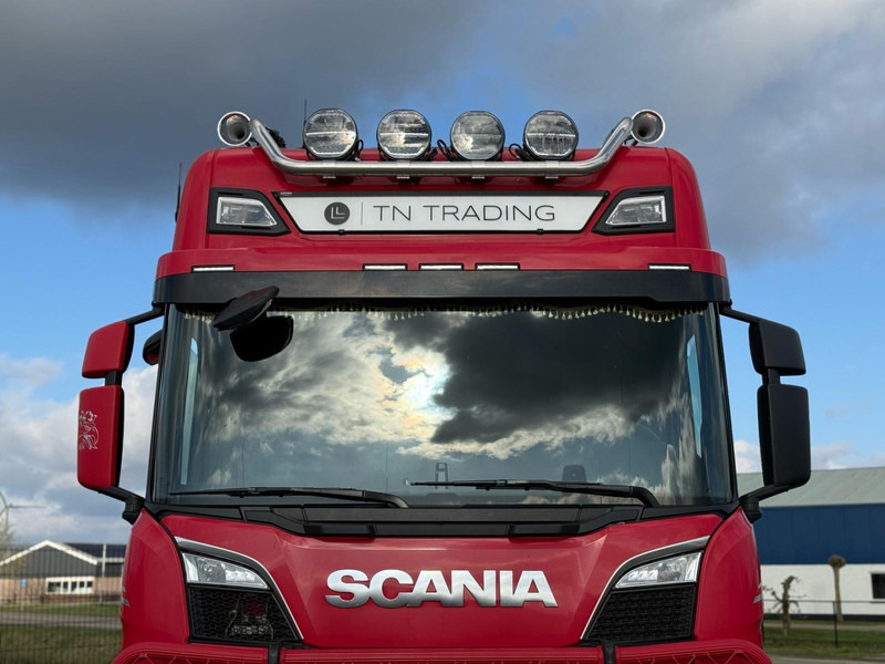 Scania R520 V8 NGS VOLLUCHT, LEER, BULLBAR, ZONDER EGR, BOOGIE. - Tractor unit: picture 5 Scania R520 V8 NGS VOLLUCHT, LEER, BULLBAR, ZONDER EGR, BOOGIE. - Tractor unit: picture 5