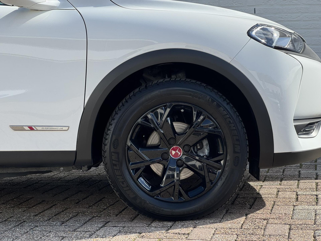 DS DS 3-Crossback 1.2 Performance Line+ Leder alcantara Camera Carplay Cruise Navigatie Clima - SUV: picture 5 DS DS 3-Crossback 1.2 Performance Line+ Leder alcantara Camera Carplay Cruise Navigatie Clima - SUV: picture 5