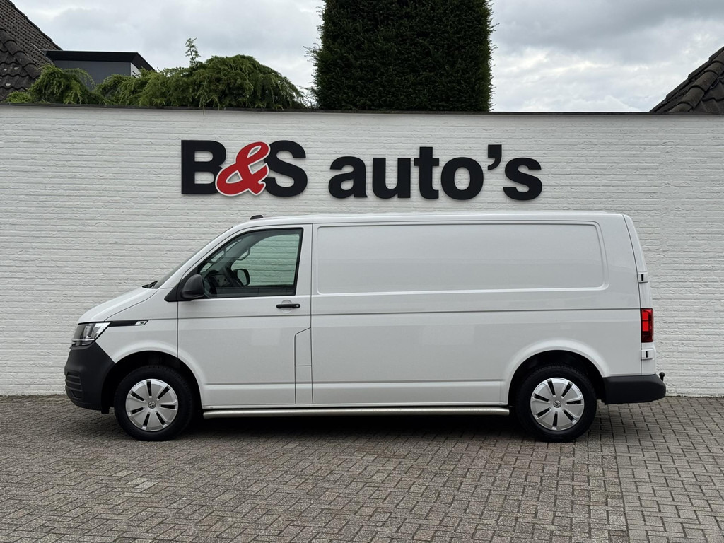 Volkswagen Transporter-2.0 TDI L2H1 28 Comfortline Navigatie Trekhaak Carplay Cruise Airco Lat om lat 4 Seizoenen banden - Panel van: picture 4 Volkswagen Transporter-2.0 TDI L2H1 28 Comfortline Navigatie Trekhaak Carplay Cruise Airco Lat om lat 4 Seizoenen banden - Panel van: picture 4