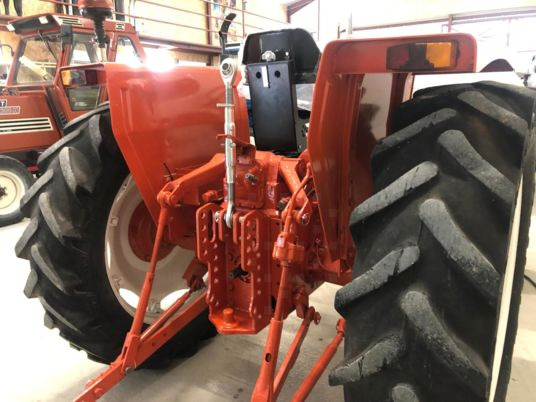Renault 551 Tracteur sans cabine à 13 500 € exo de tva - Farm tractor: picture 5 Renault 551 Tracteur sans cabine à 13 500 € exo de tva - Farm tractor: picture 5