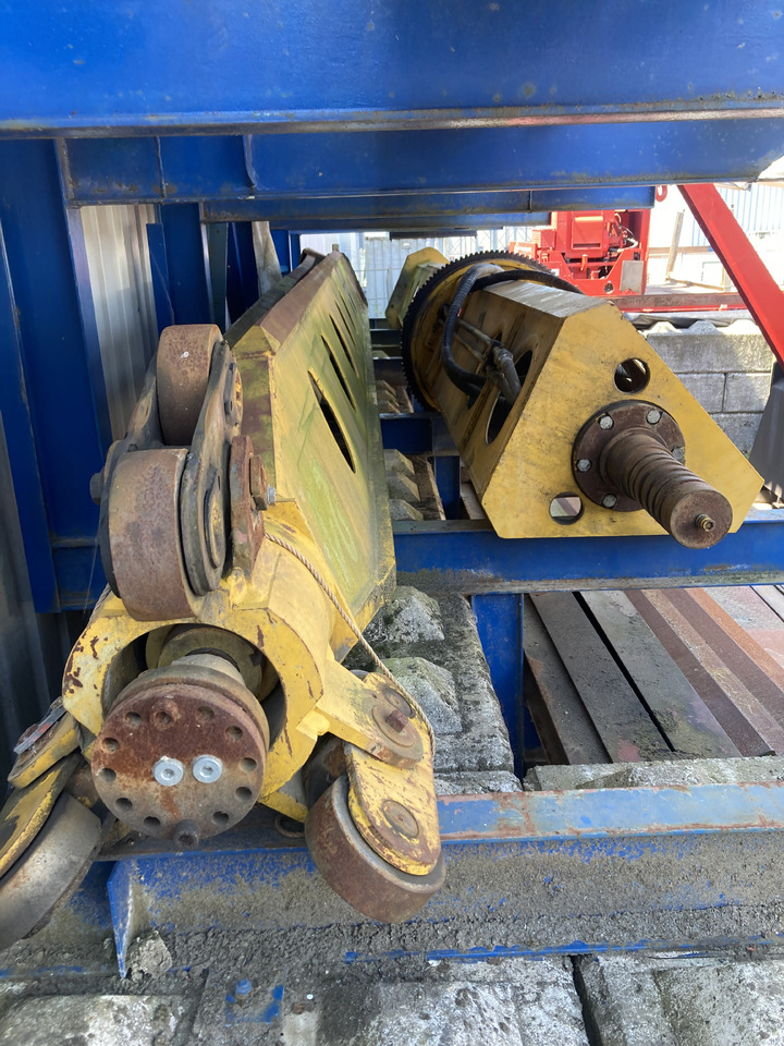 Crawler excavator EWK TR2212: picture 49
