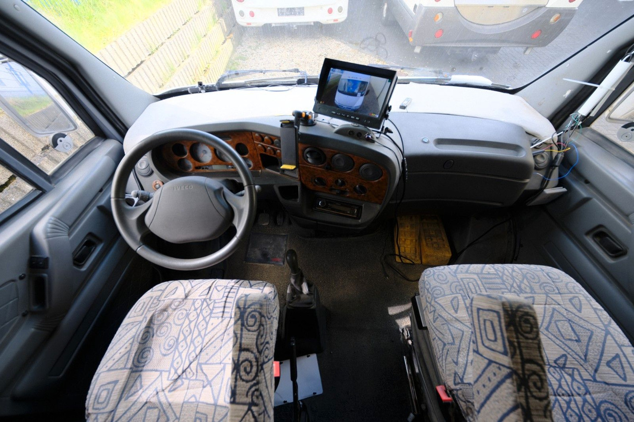 Laika Ecovip 400 I/Hubbett/Standklima/Markise/Solar - Integrated motorhome: picture 3 Laika Ecovip 400 I/Hubbett/Standklima/Markise/Solar - Integrated motorhome: picture 3