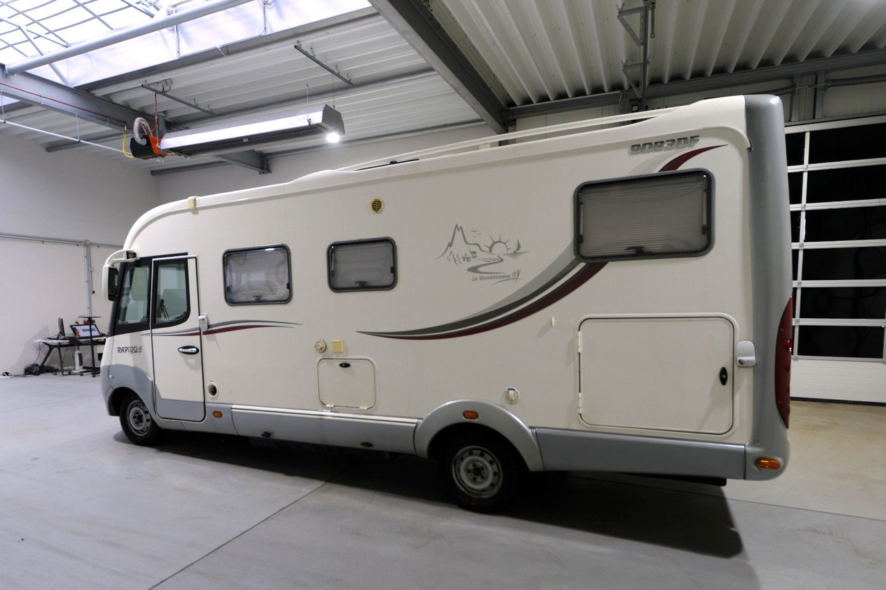 Rapido 9083 DF/Festbett+Hubbett/Garage/Solar/Klima/Mark - Integrated motorhome: picture 3 Rapido 9083 DF/Festbett+Hubbett/Garage/Solar/Klima/Mark - Integrated motorhome: picture 3