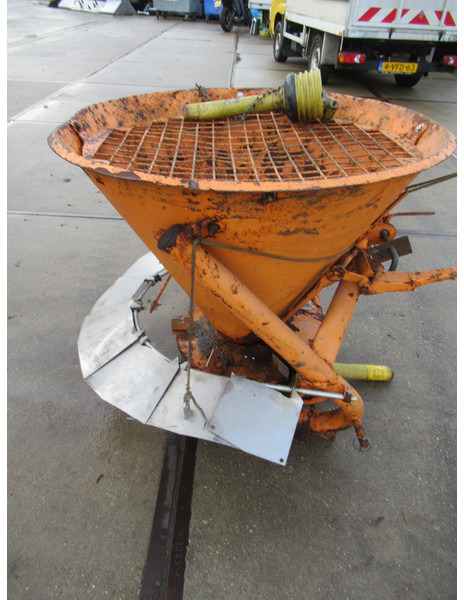Amazone FK-S 150 3-PT Zoutstrooier, Salzstreuer - Sand/ Salt spreader for Agricultural machinery: picture 3 Amazone FK-S 150 3-PT Zoutstrooier, Salzstreuer - Sand/ Salt spreader for Agricultural machinery: picture 3