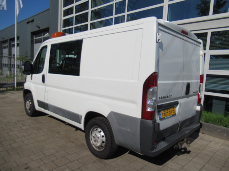 Peugeot Boxer 330 2.2 HDI 96KW L1H1 DOKA Dubbelcabine AIRCO P+ - Small van, Combi van: picture 3 Peugeot Boxer 330 2.2 HDI 96KW L1H1 DOKA Dubbelcabine AIRCO P+ - Small van, Combi van: picture 3