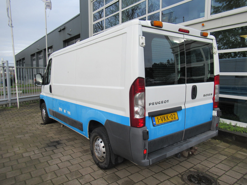 Peugeot Boxer 333 2.2 HDI 88KW L2H1 - Small van: picture 4 Peugeot Boxer 333 2.2 HDI 88KW L2H1 - Small van: picture 4