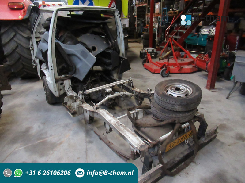 Piaggio Porter 1.3I 16V 48KW Chassis for PARTS - Van: picture 1 Piaggio Porter 1.3I 16V 48KW Chassis for PARTS - Van: picture 1