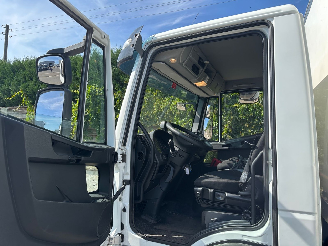 Box van Iveco Eurocargo 75E19/Tüv neu/Koffer/LBW 1000kg/: picture 10 Box van Iveco Eurocargo 75E19/Tüv neu/Koffer/LBW 1000kg/: picture 10