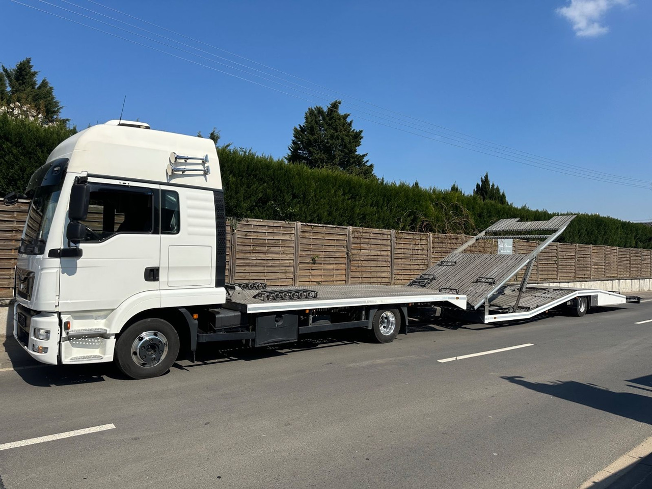 MAN 8.250 TGL*VDI2700*TOP*4-er Zug BFT Anhänger MAN 8.250 TGL*4er-Zug*XLX Kabine*VDI2700*TOP* - Autotransporter truck: picture 2 MAN 8.250 TGL*VDI2700*TOP*4-er Zug BFT Anhänger MAN 8.250 TGL*4er-Zug*XLX Kabine*VDI2700*TOP* - Autotransporter truck: picture 2