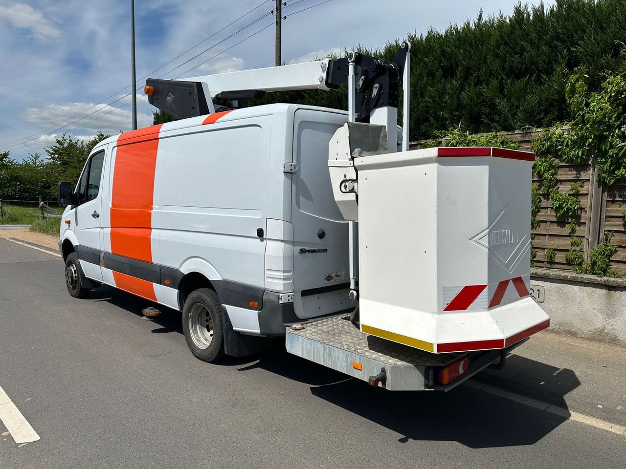 Mercedes-Benz Sprinter 515 CDI 4X4 13,2m Versailift ET-38-LFHD - Truck mounted aerial platform: picture 3 Mercedes-Benz Sprinter 515 CDI 4X4 13,2m Versailift ET-38-LFHD - Truck mounted aerial platform: picture 3