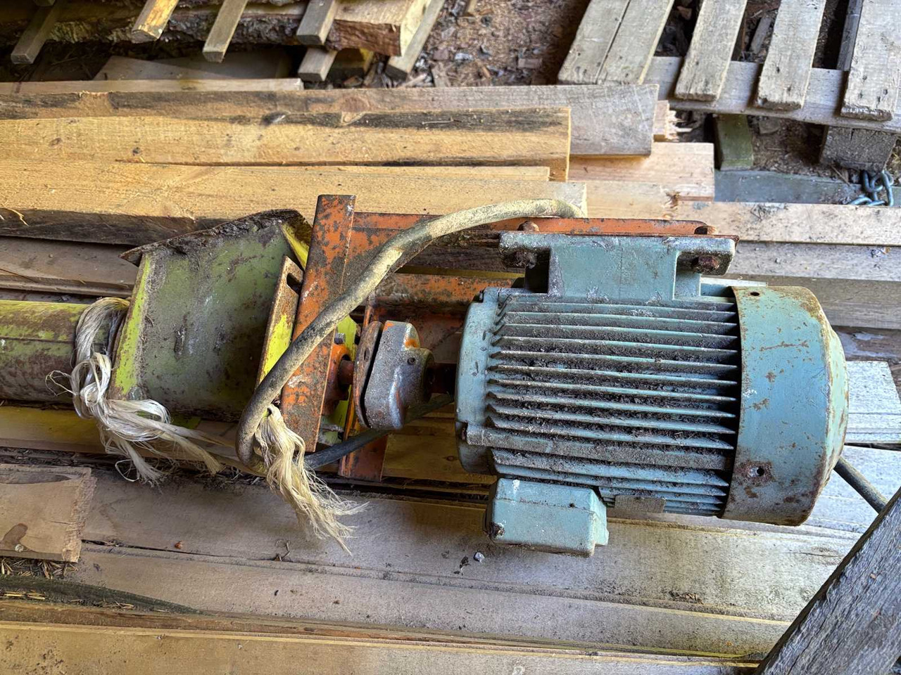 Grain auger - Post-harvest equipment: picture 2 Grain auger - Post-harvest equipment: picture 2