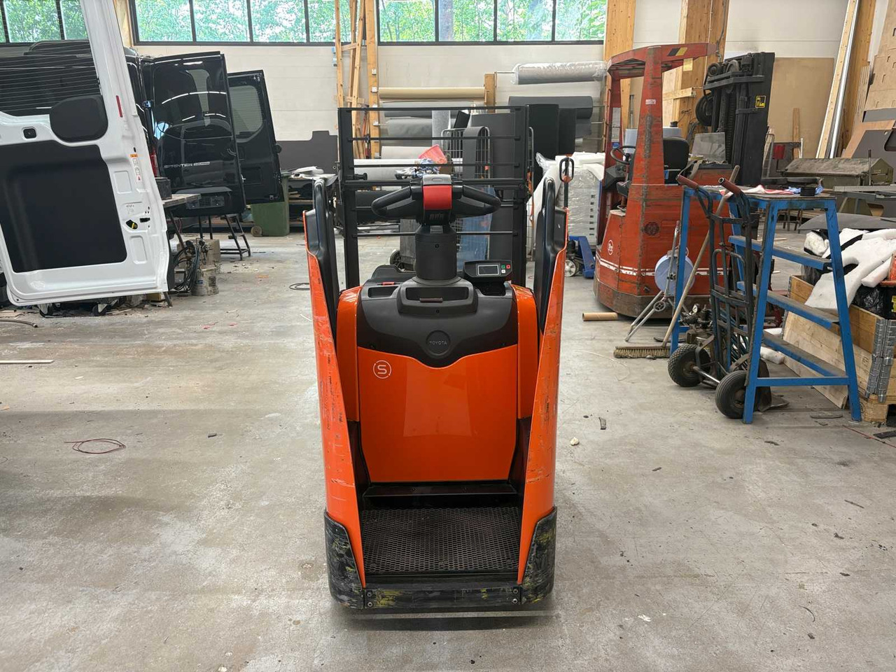 Toyota LPE 200 BT Levlo pallet truck - Pallet truck: picture 2 Toyota LPE 200 BT Levlo pallet truck - Pallet truck: picture 2