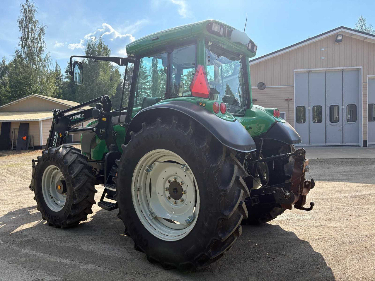 Tractor Valtra C120 4.4 - Farm tractor: picture 5 Tractor Valtra C120 4.4 - Farm tractor: picture 5